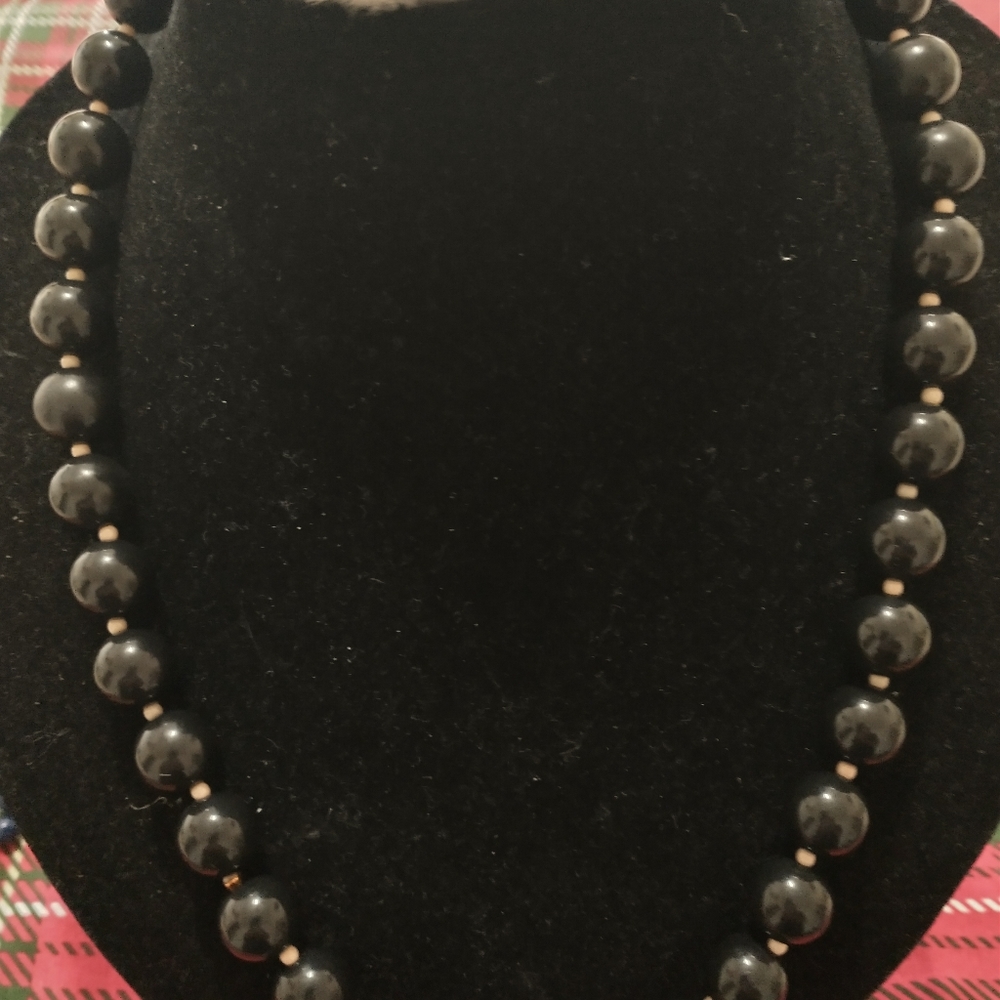 Bedded necklace